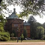 Bed and breakfast Palac Mysliwski W Antoninie Antonin (Ostrow Wielkopolski)