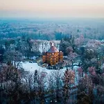 Palac Mysliwski W Antoninie 4*