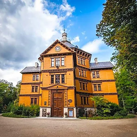Palac Mysliwski W Antoninie Bed & Breakfast 4*
