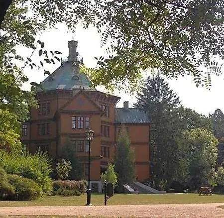 Palac Mysliwski W Antoninie Bed & Breakfast 4*