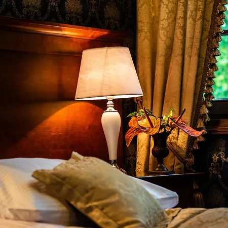 Palac Mysliwski W Antoninie B&B Antonin (Ostrow Wielkopolski)