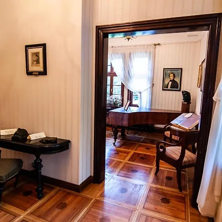 Palac Mysliwski W Antoninie