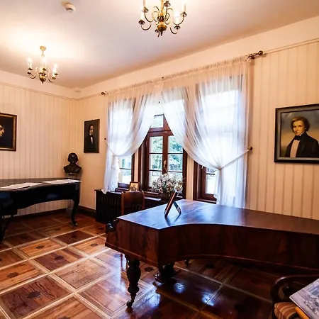 B&B Palac Mysliwski W Antoninie 3*