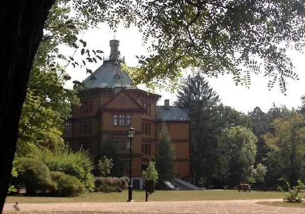 Bed & Breakfast Palac Mysliwski W Antoninie Antonin (Ostrow Wielkopolski)