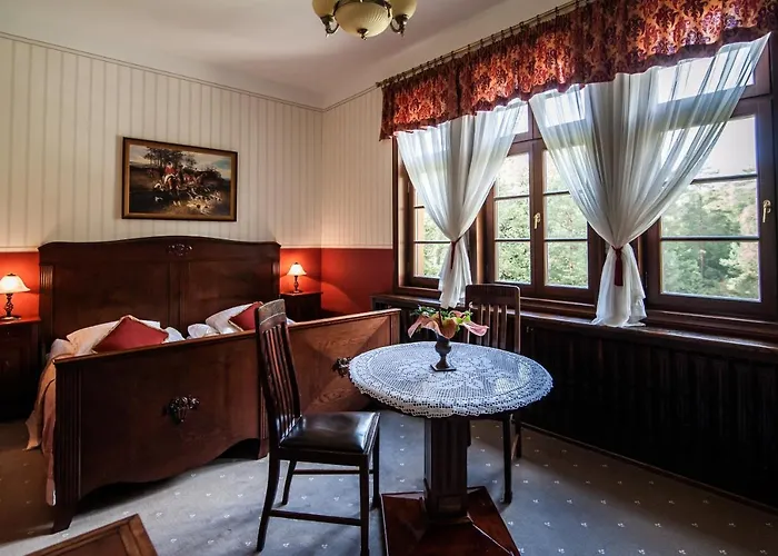 Bed & Breakfast Palac Mysliwski W Antoninie