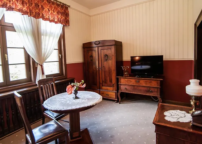 Palac Mysliwski W Antoninie Bed & Breakfast