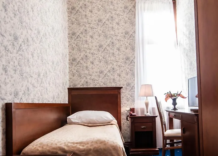 Bed & Breakfast Palac Mysliwski W Antoninie Antonin (Ostrow Wielkopolski)