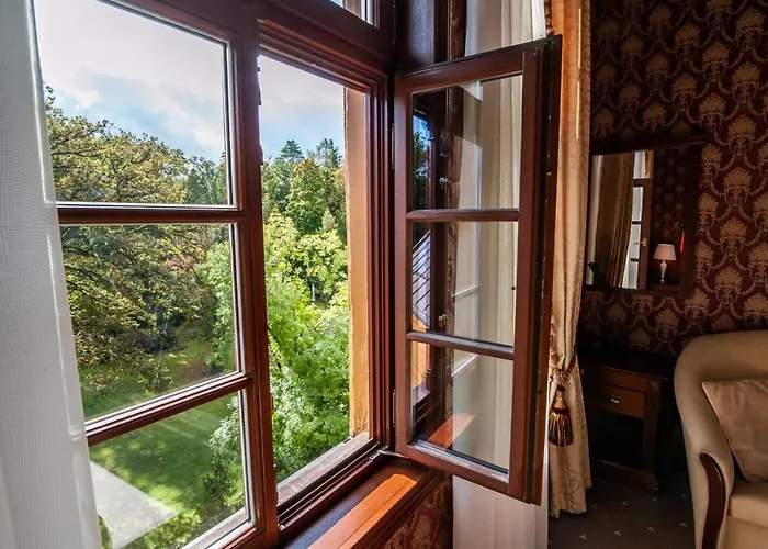 Bed & Breakfast Palac Mysliwski W Antoninie Antonin (Ostrow Wielkopolski)