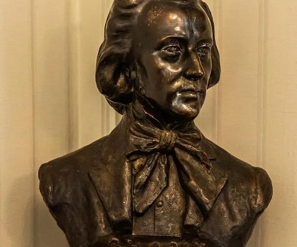 Palac Mysliwski W Antoninie